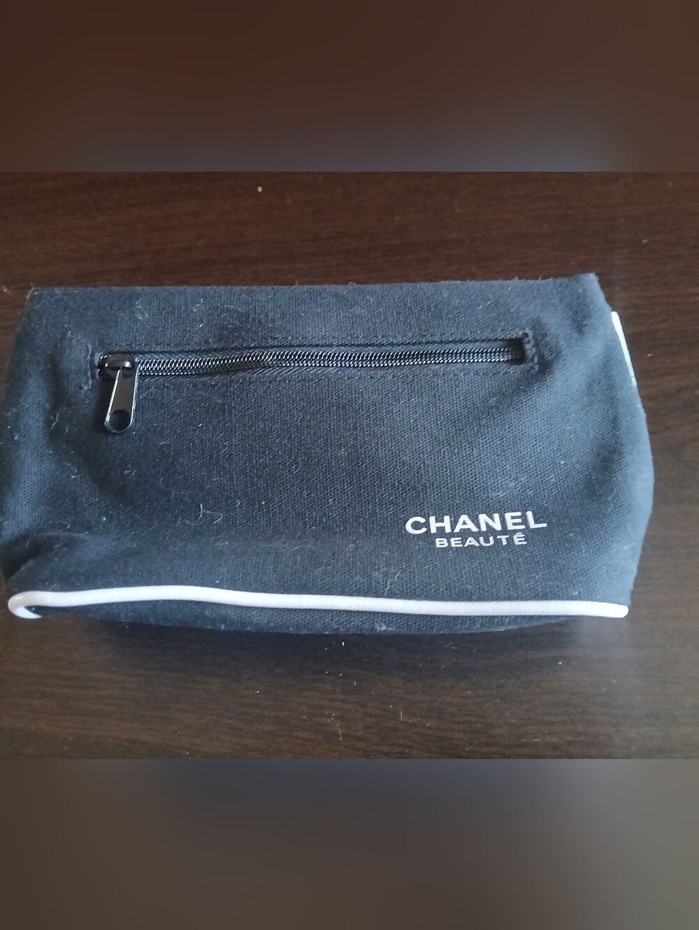 NWOT/ CHANEL BEAUTE makeup bag